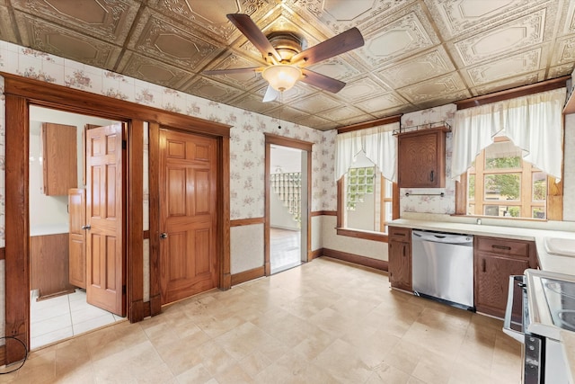 kitchen featuring ceiling fan, range, and dishwasher