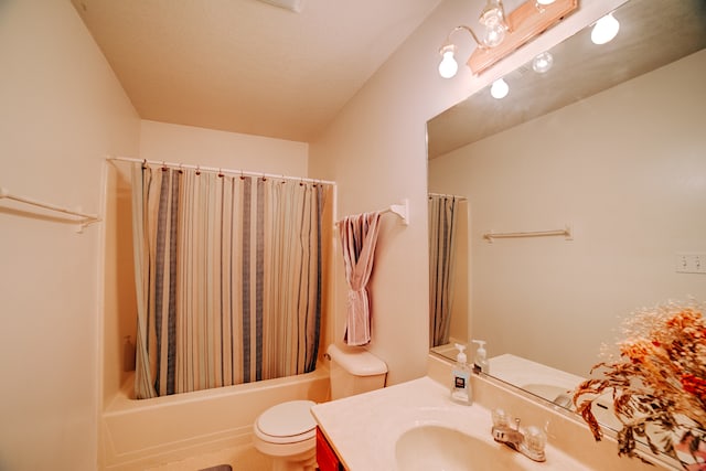 full bathroom with toilet, vanity, and shower / tub combo