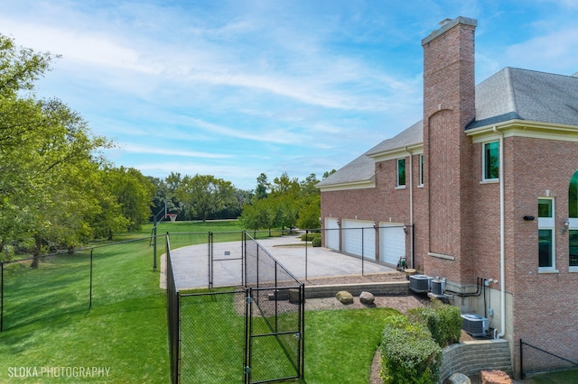 exterior space with a lawn