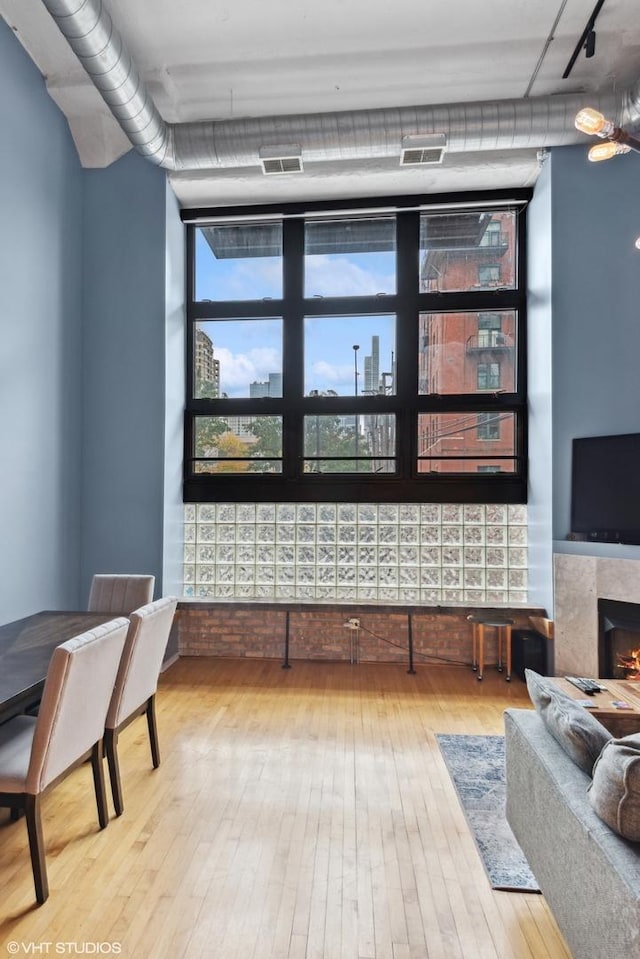 1601 S Michigan Ave Unit 108, Chicago, IL 60616 - interior space with a premium fireplace, visible vents, and hardwood / wood-style flooring