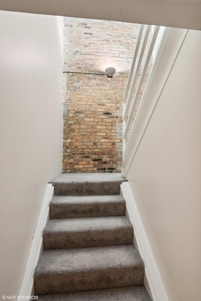 1601 S Michigan Ave Unit 108, Chicago, IL 60616 - staircase with carpet floors