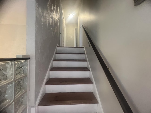1817 E 171st Pl, South Holland, IL 60473 - view of stairway