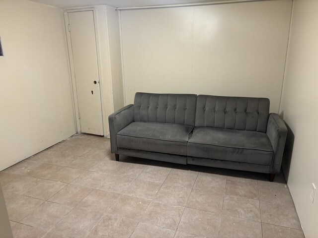 9270 N Courtland Dr, Niles, IL 60714 - sitting room featuring light tile patterned floors