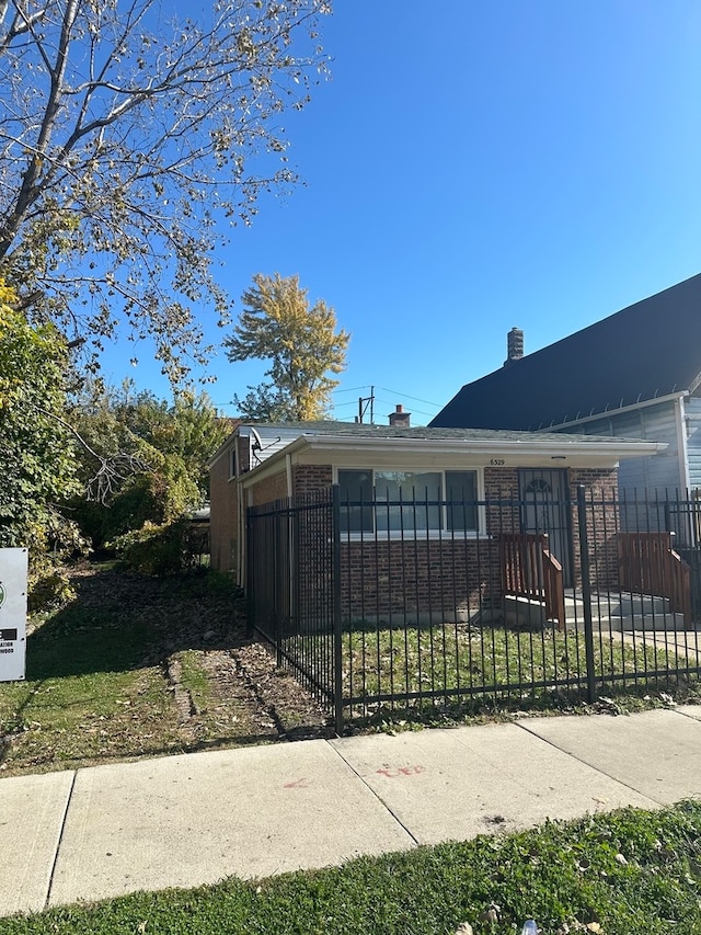 view of front of property