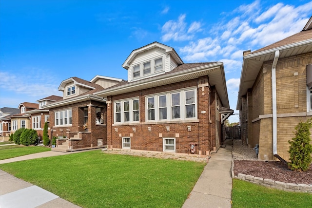 view of front facade with a front yard