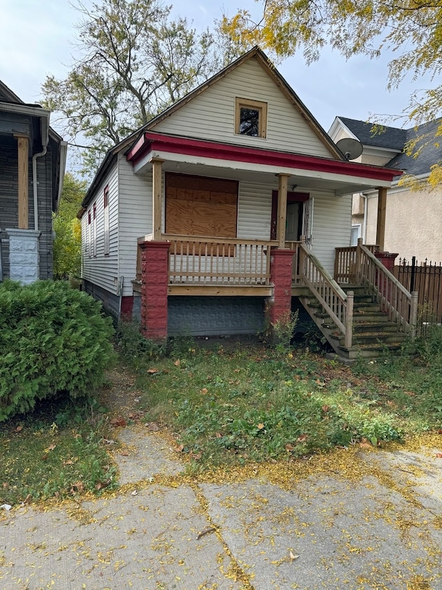 view of front of home with covered porch