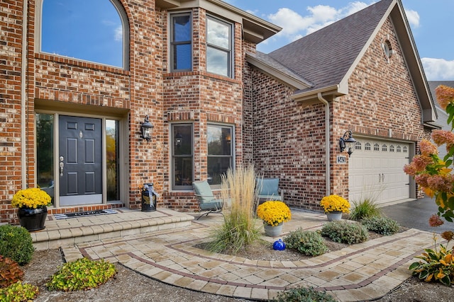 view of front facade featuring a garage