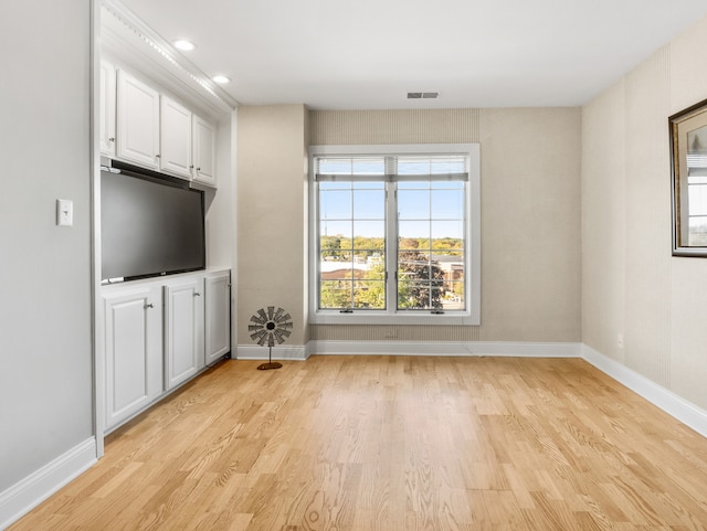 interior space with light hardwood / wood-style floors