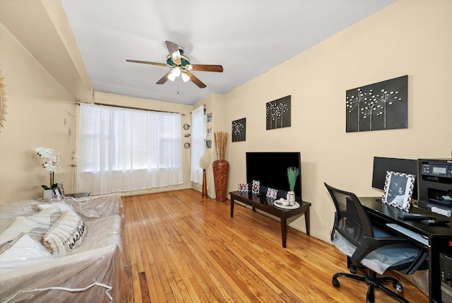 office area featuring light wood-type flooring and ceiling fan