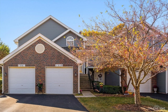 view of front property featuring a garage