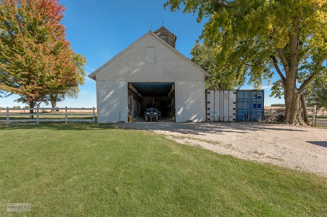 exterior space featuring a yard