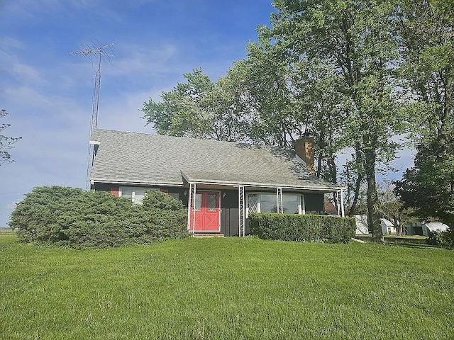 view of front of house with a front yard