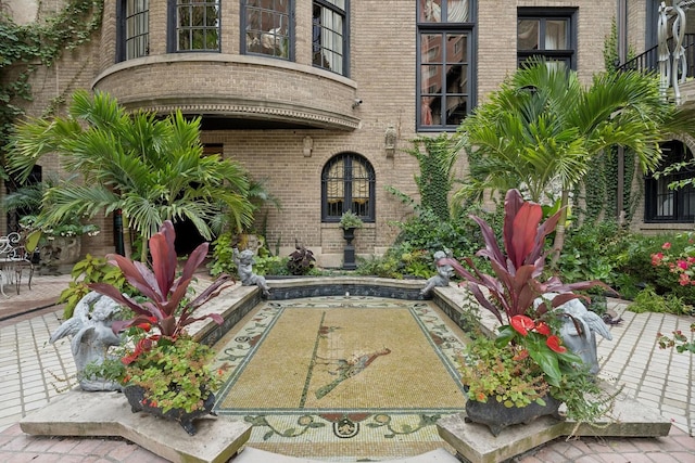 1355 N Astor St, Chicago, IL 60610 - exterior space