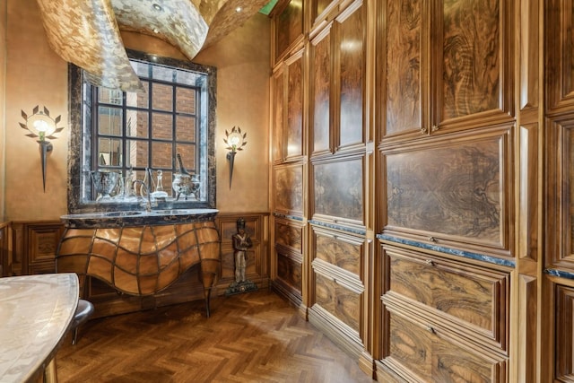 1355 N Astor St, Chicago, IL 60610 - interior space with a decorative wall and wainscoting