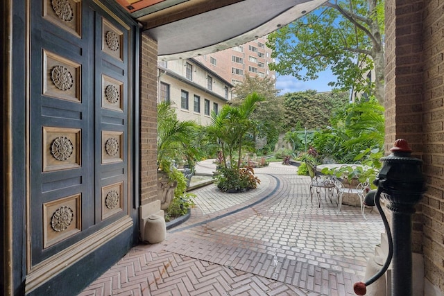 1355 N Astor St, Chicago, IL 60610 - view of patio