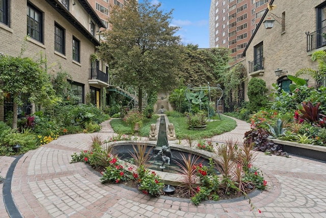 1355 N Astor St, Chicago, IL 60610 - view of home's community