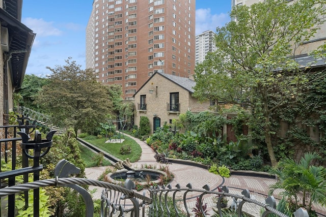 1355 N Astor St, Chicago, IL 60610 - view of property's community