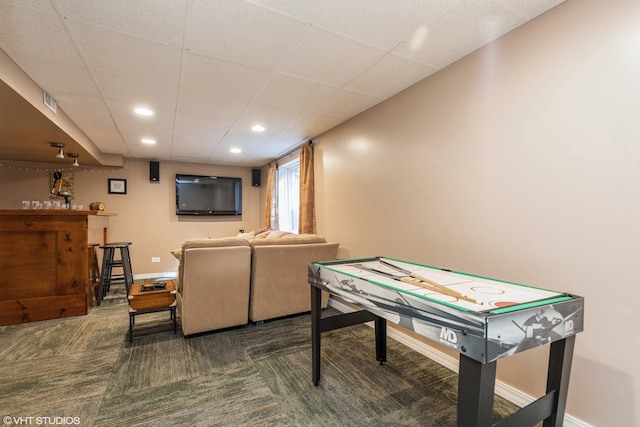 game room with carpet floors