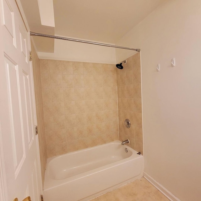 4600 S Indiana Ave Unit Gs, Chicago, IL 60653 - bathroom featuring tile patterned flooring, baseboards, and shower / washtub combination
