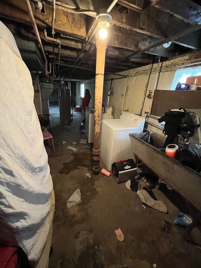 basement with washer / dryer