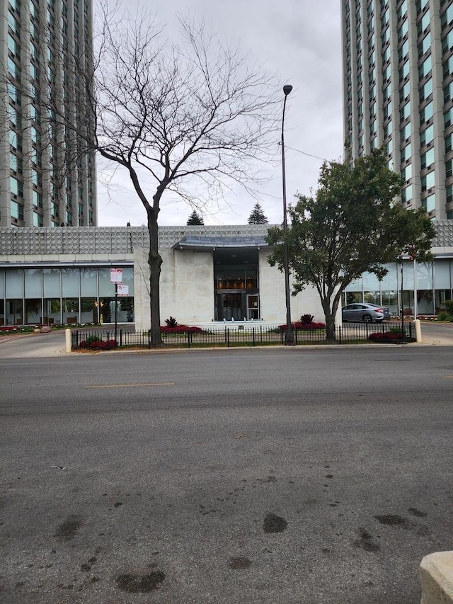 3600 N Lake Shore Dr Unit 622, Chicago, IL 60613 - view of building exterior