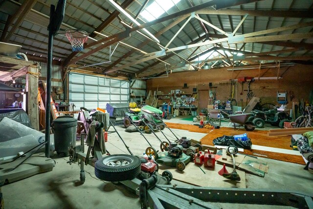 4140 E German Valley Rd, Freeport, IL 61032 - view of garage