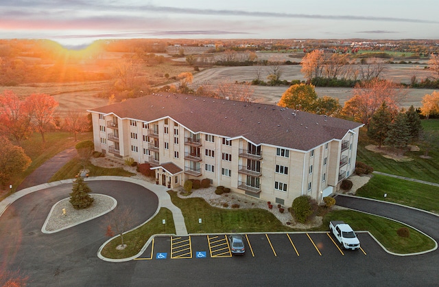 view of aerial view at dusk