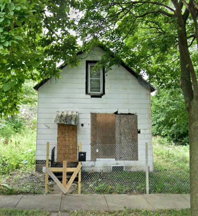 view of front facade