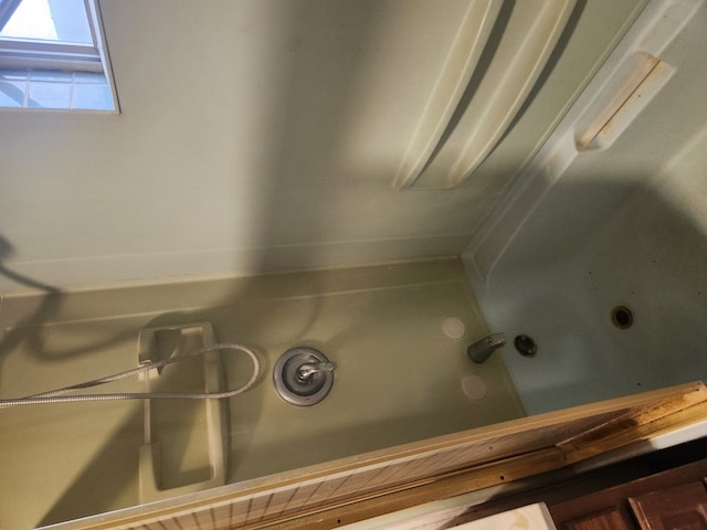 view of full bath