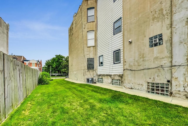 view of yard featuring central AC unit