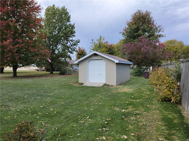 view of yard with a storage shed