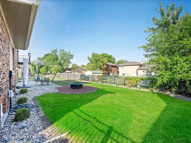 view of yard with a patio area