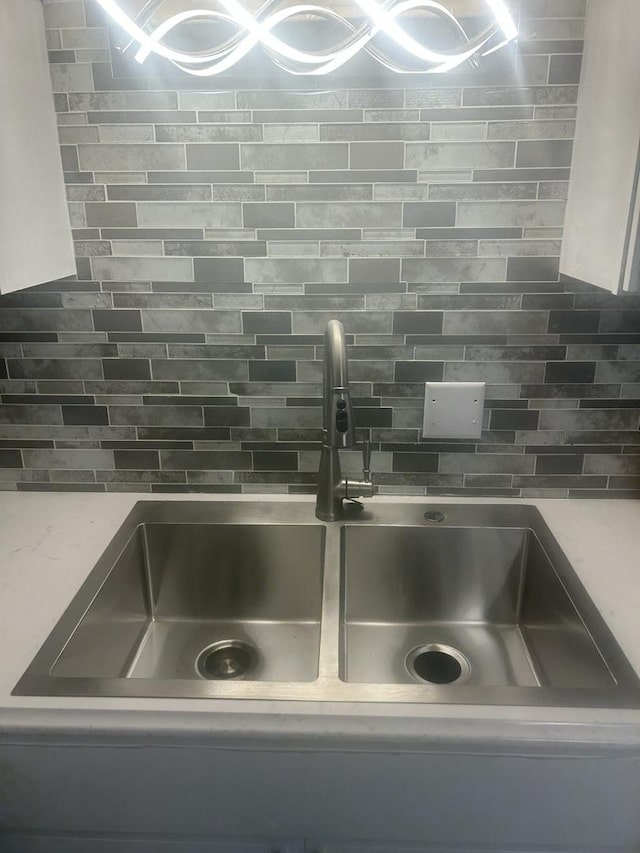 room details featuring sink