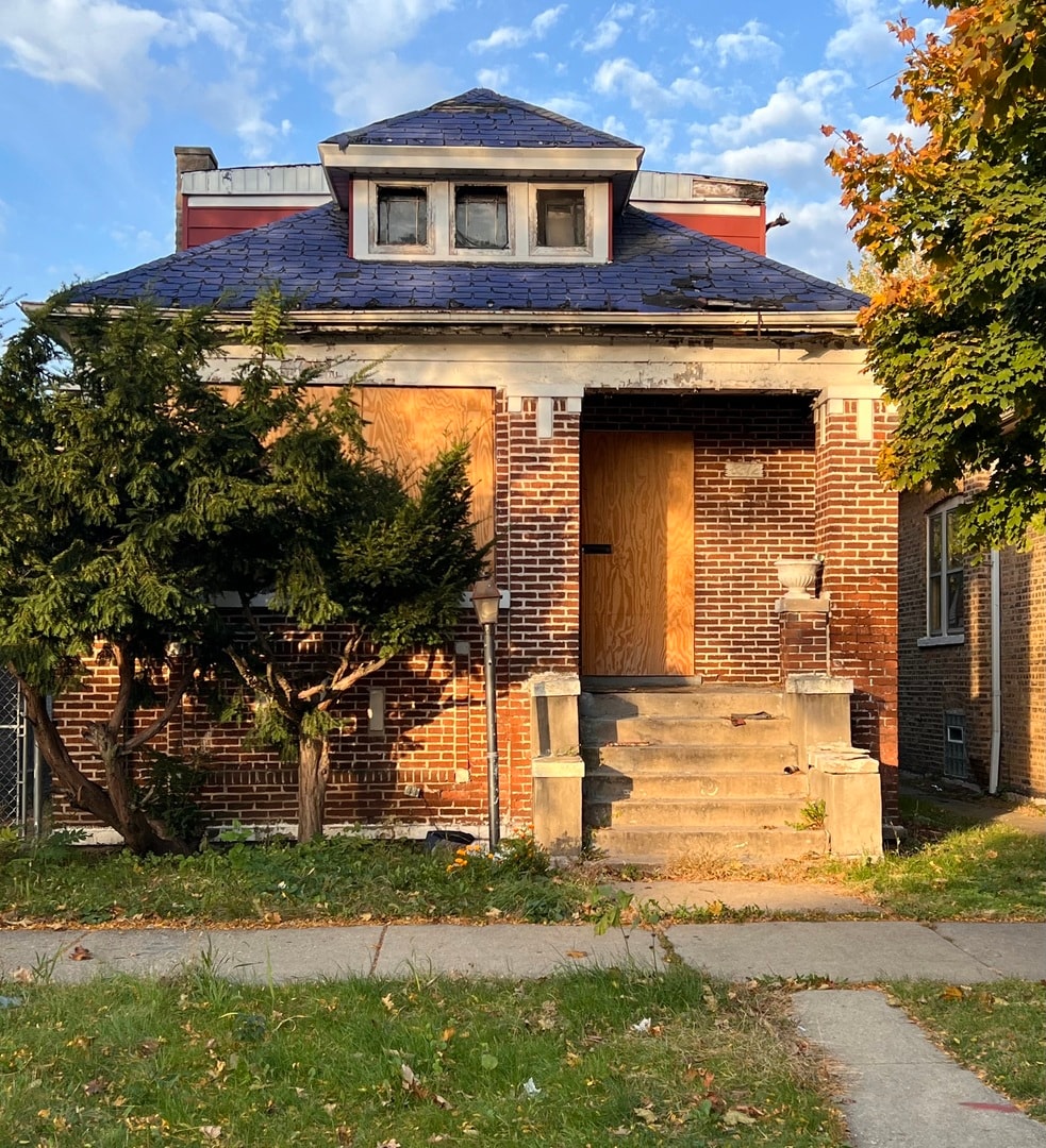 view of front of house