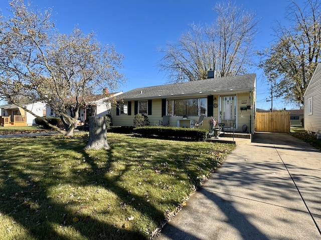 view of front of house with a front yard