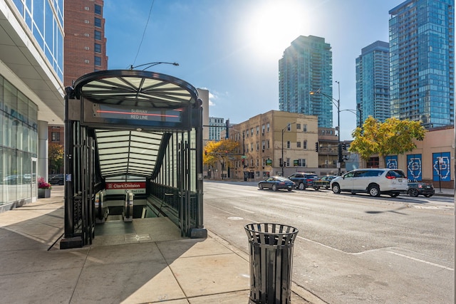 1212 N Lasalle Dr Unit 2404, Chicago, IL 60610 - view of property's community featuring a view of city and a gate