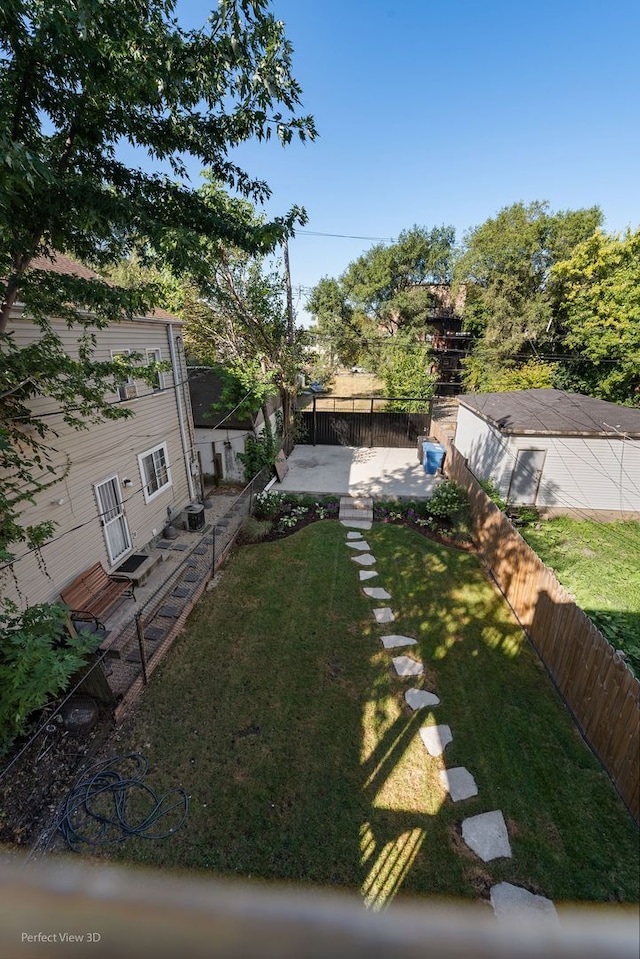 view of yard with a patio