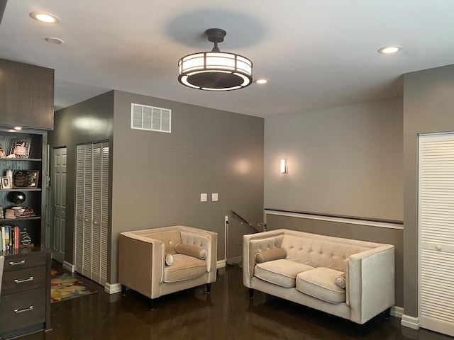 1334 S Wabash Ave Unit B, Chicago, IL 60605 - sitting room with dark wood-type flooring, baseboards, and recessed lighting