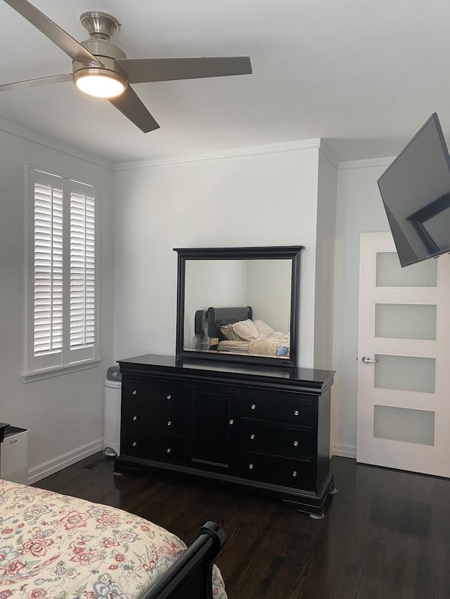 1334 S Wabash Ave Unit B, Chicago, IL 60605 - bedroom featuring dark wood-type flooring, a ceiling fan, baseboards, and ornamental molding