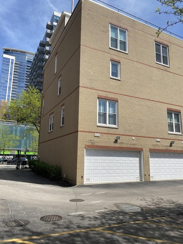 1334 S Wabash Ave Unit B, Chicago, IL 60605 - view of property with a garage