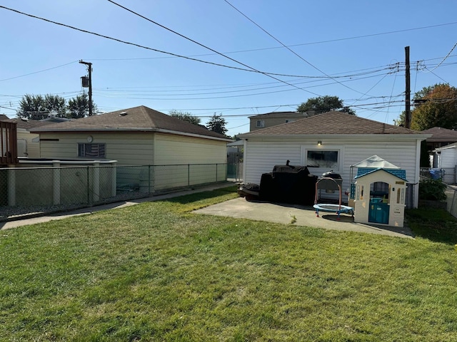 view of yard with a patio area