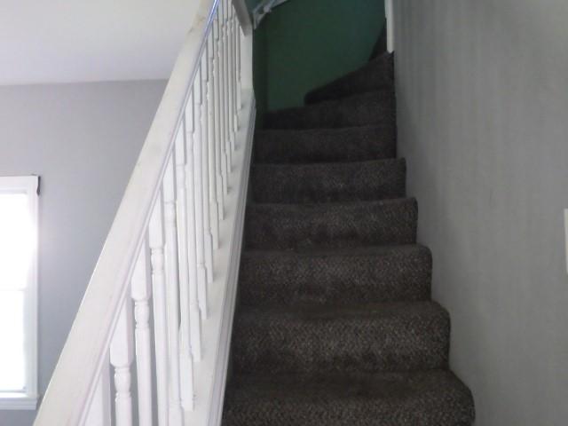 7732 S Muskegon Ave, Chicago, IL 60649 - view of staircase
