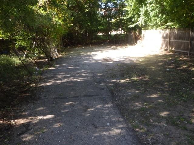 7732 S Muskegon Ave, Chicago, IL 60649 - view of road