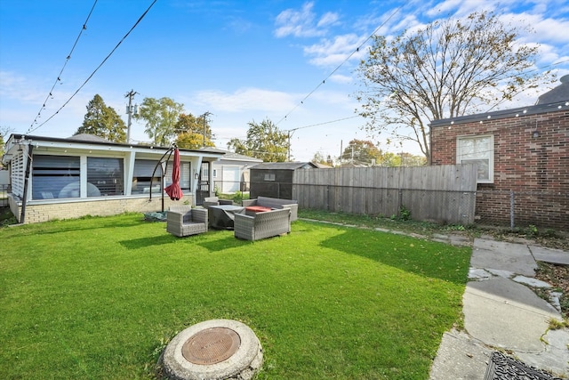 view of yard featuring an outdoor hangout area