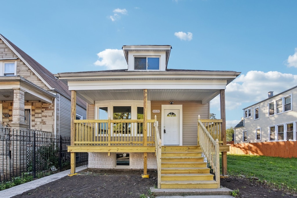 view of front of house featuring covered porch