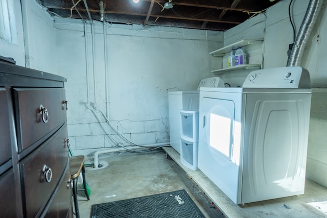 laundry room featuring independent washer and dryer