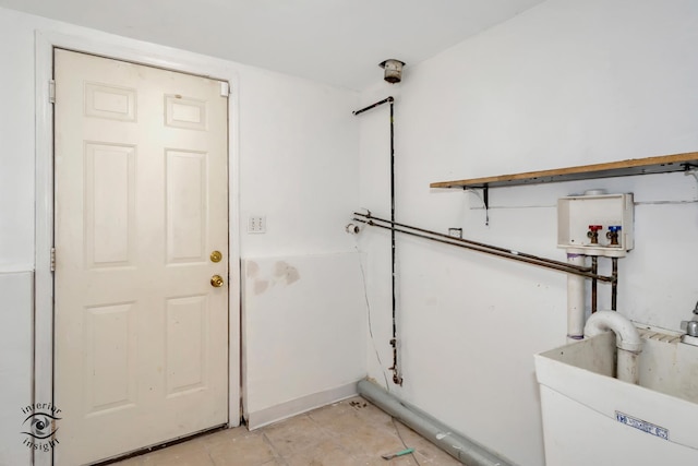 laundry room featuring hookup for a washing machine