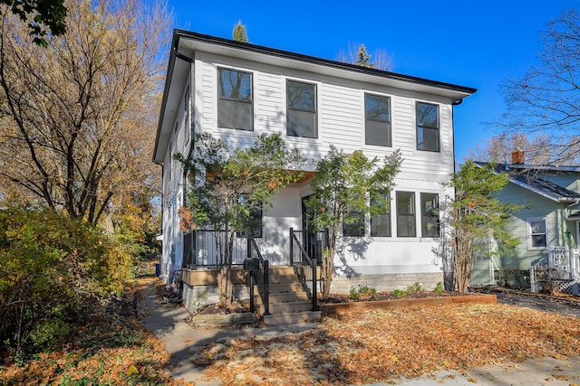 view of front of property