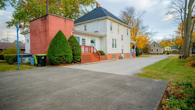 view of side of property