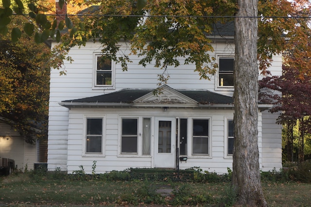 view of front facade